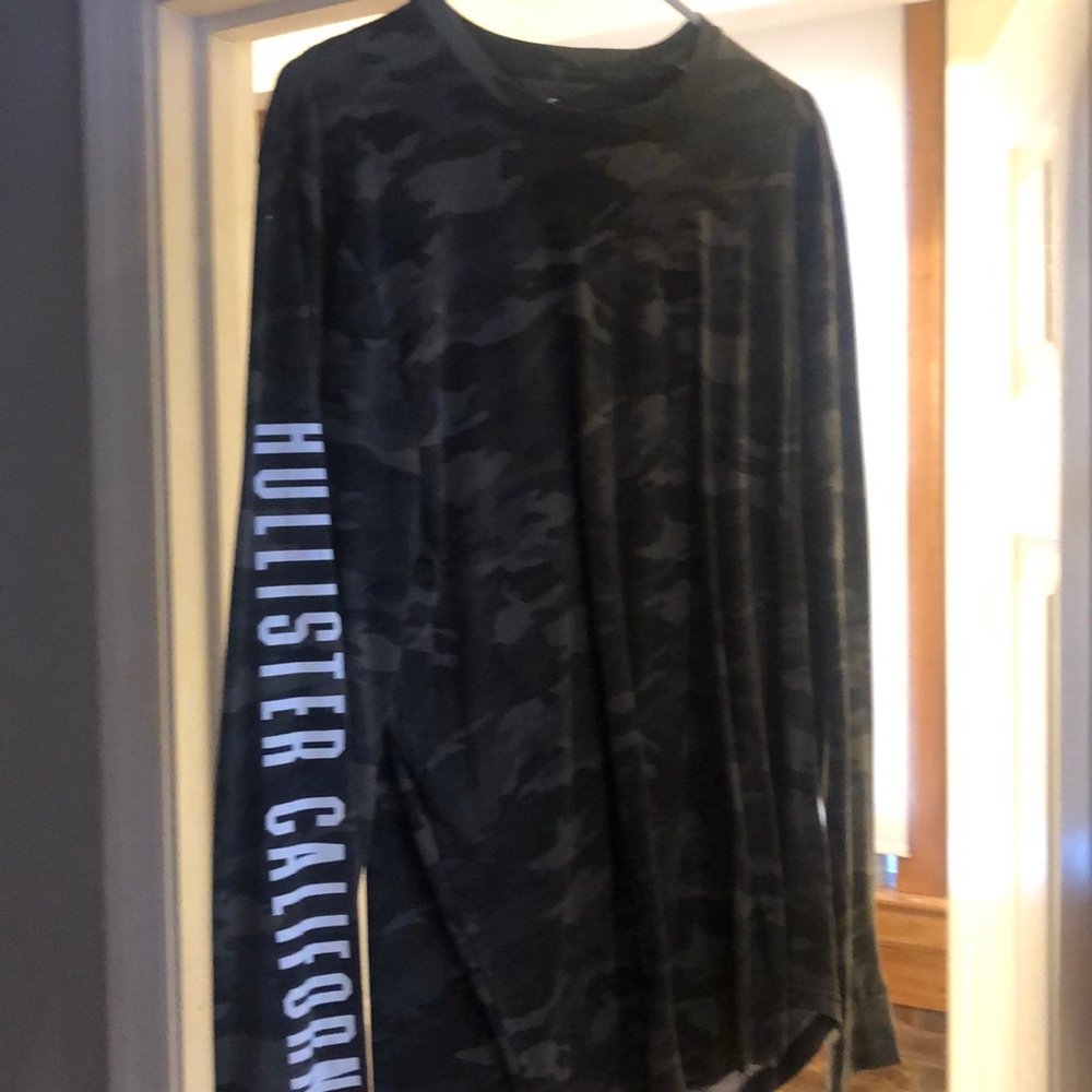 Hollister long sleeve camo shirt